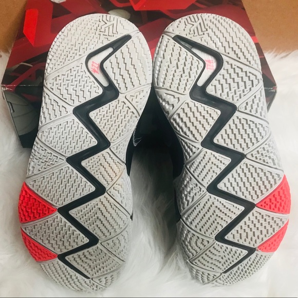 🏀 Kyrie 4 - Picture 8 of 8